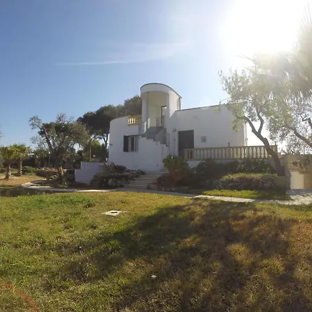 Alojamento de Acomodação e Pequeno-almoço B&B Villa Gallipoli *