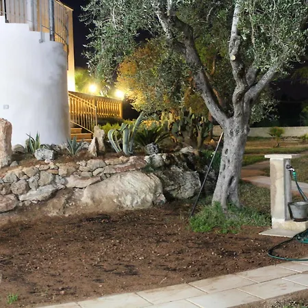 Alojamento de Acomodação e Pequeno-almoço B&B Villa Gallipoli Gallipoli