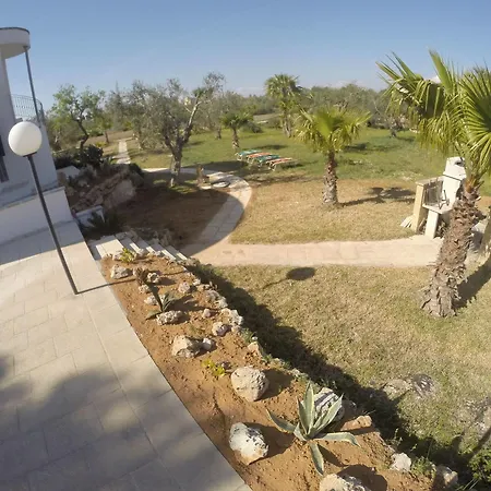 B&B Villa Gallipoli Alojamento de Acomodação e Pequeno-almoço