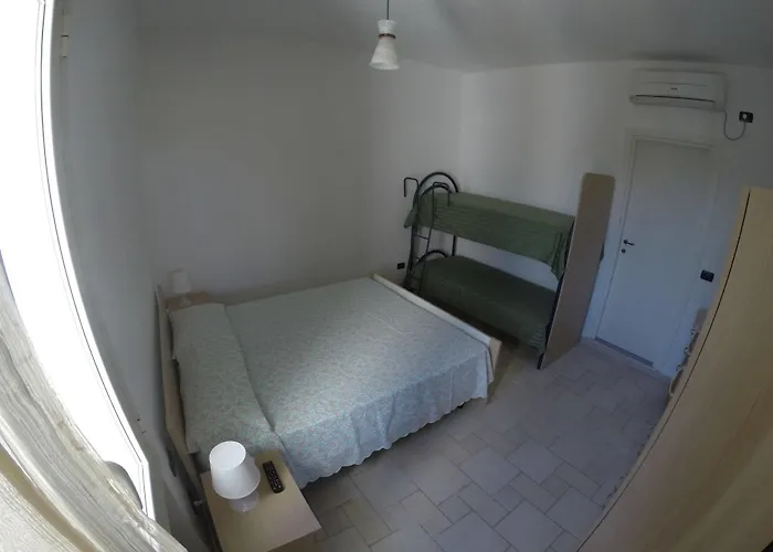 לינה וארוחת בוקר B&B Villa Gallipoli *